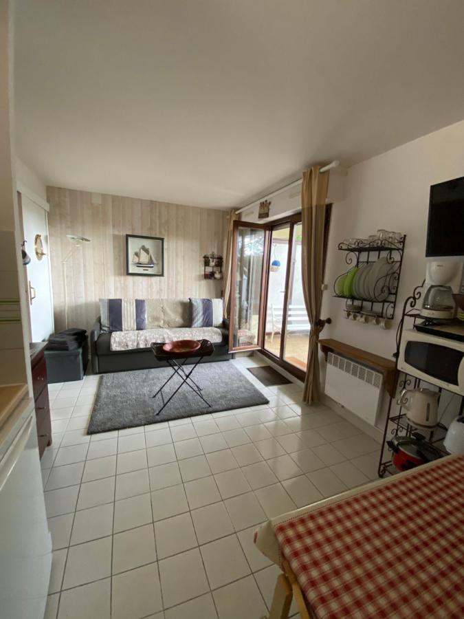 Studio En Rez De Jardin -"Le Petit Nid" A Trouville Esterno foto