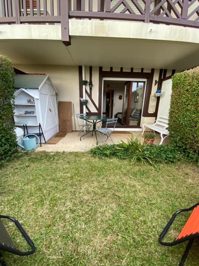 Studio En Rez De Jardin -"Le Petit Nid" A Trouville Esterno foto