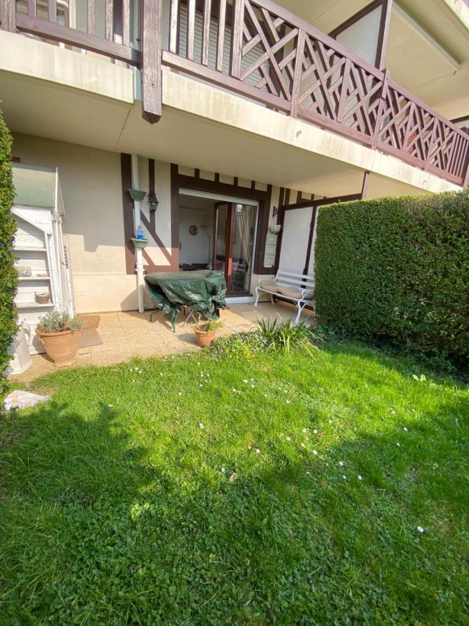 Studio En Rez De Jardin -"Le Petit Nid" A Trouville Esterno foto