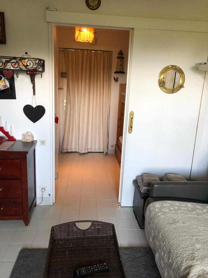 Studio En Rez De Jardin -"Le Petit Nid" A Trouville Esterno foto